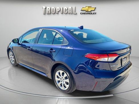 Used 2023 Toyota Corolla LE FWD image 3