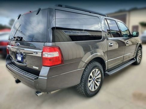 Used 2017 Ford Expedition EL XLT image 9