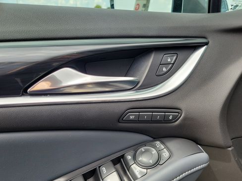 Used 2021 Buick Enclave Premium w/ Sun and Sites Package FWD image 25