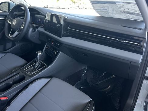 New 2026 Volkswagen Jetta SE image 37