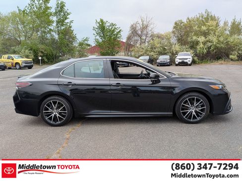 Certified 2023 Toyota Camry SE AWD/4WD image 2