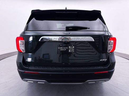 Used 2023 Ford Explorer XLT w/ Equipment Group 202A AWD/4WD image 14
