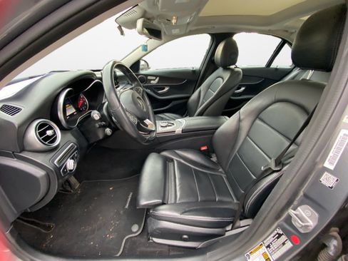 Used 2017 Mercedes-Benz C 300 4MATIC Sedan image 9