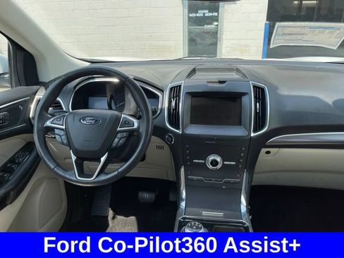 Used 2020 Ford Edge Titanium AWD/4WD image 12