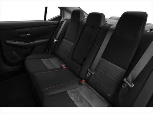 Used 2022 Nissan Sentra SR image 9