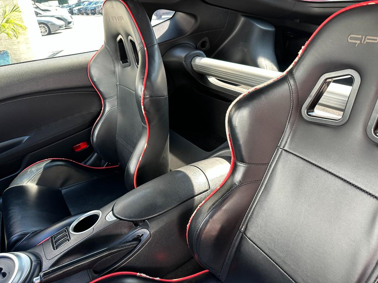 Used 2014 Nissan 370Z Coupe RWD image 26