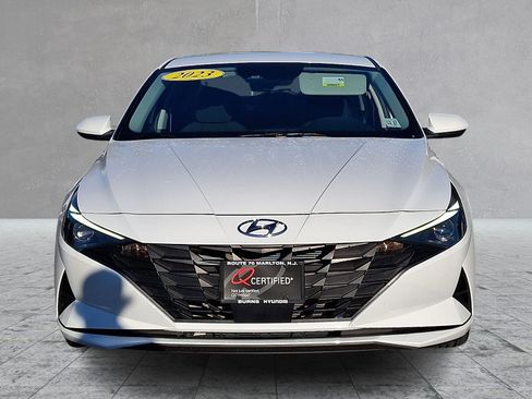 Used 2023 Hyundai Elantra SEL w/ Convenience Package FWD image 2