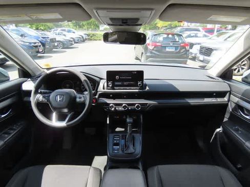 Used 2024 Honda CR-V EX image 17