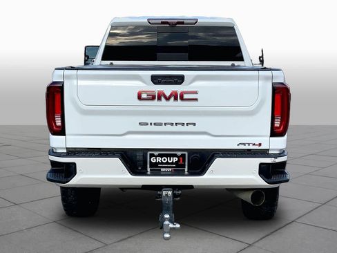 Used 2022 GMC Sierra 2500 AT4 w/ AT4 Premium Plus Package AWD/4WD image 5