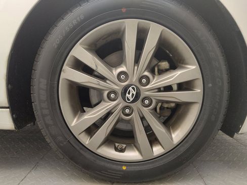 Used 2017 Hyundai Elantra SE w/ SE A/T Tech Package 03 FWD image 31
