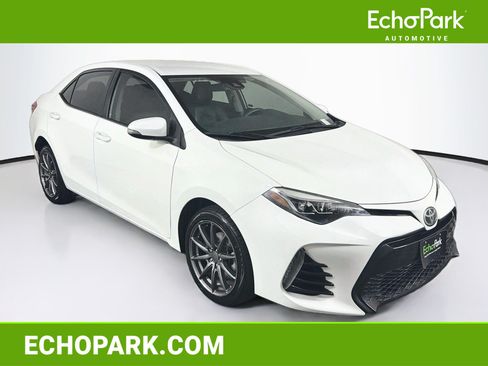 Used 2017 Toyota Corolla SE FWD image 1