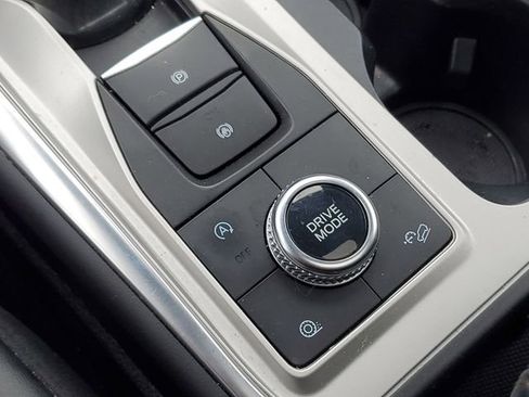 Certified 2023 Ford Explorer Platinum w/ Technology Package AWD/4WD image 22