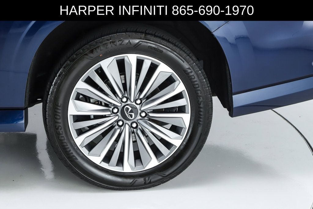 Used 2025 INFINITI QX80 Sensory AWD/4WD image 7