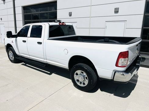 Used 2024 RAM 2500 Tradesman w/ Chrome Appearance Group image 23
