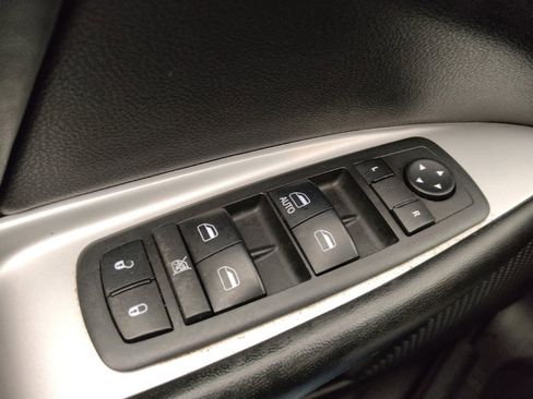 Used 2018 Dodge Journey SE w/ Connectivity Group FWD image 27