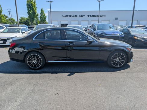 Used 2021 Mercedes-Benz C 300 Sedan image 2