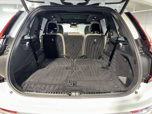 Used 2025 Volvo XC90 B6 Plus AWD/4WD image 17