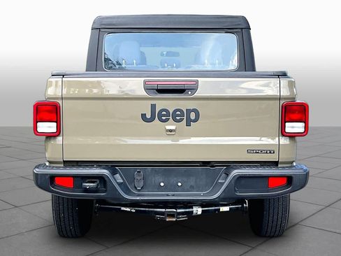 Used 2020 Jeep Gladiator Sport AWD/4WD image 5