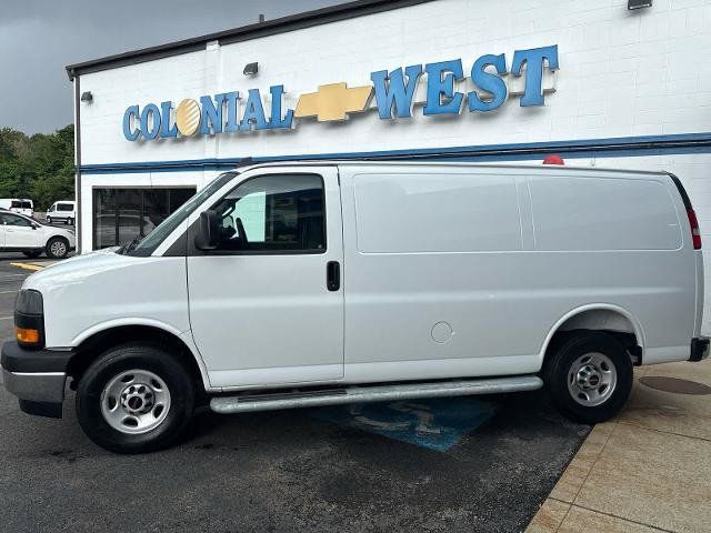 Used 2025 GMC Savana 2500 w/ Driver Convenience Package RWD image 8