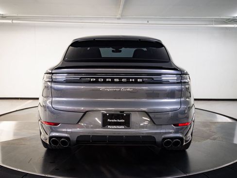 Certified 2024 Porsche Cayenne Turbo AWD/4WD image 6