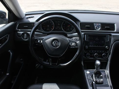 Used 2016 Volkswagen Passat 1.8T SE image 10