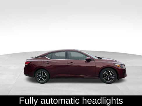 Used 2024 Nissan Sentra SV image 4