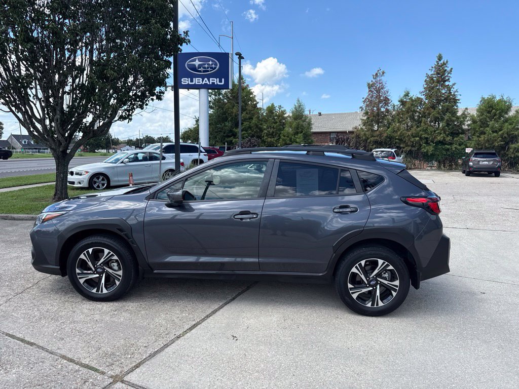 Used 2024 Subaru Crosstrek 2.0i Premium w/ Crosstrek Mirror Package AWD/4WD image 4