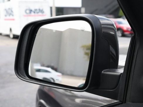 Used 2021 Jeep Grand Cherokee Laredo X image 10