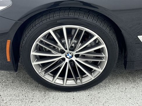 Used 2020 BMW 530i w/ Convenience Package image 41