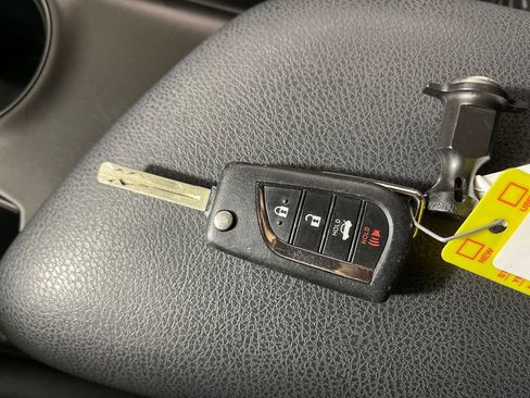 Certified 2023 Toyota Camry SE image 24