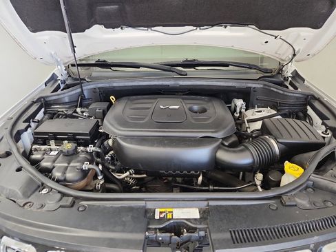 Used 2018 Jeep Grand Cherokee Overland image 36