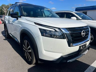 Used 2025 Nissan Pathfinder Platinum