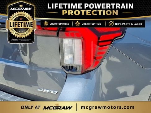 Used 2025 Ford Explorer Active w/ Active Comfort Package AWD/4WD image 10