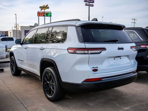 New 2026 Jeep Grand Cherokee L 4WD image 4