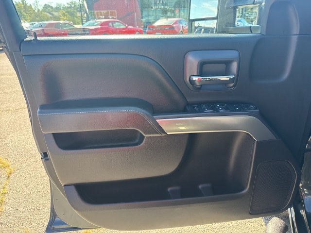 Used 2018 Chevrolet Silverado 1500 LT w/ All Star Edition AWD/4WD image 12