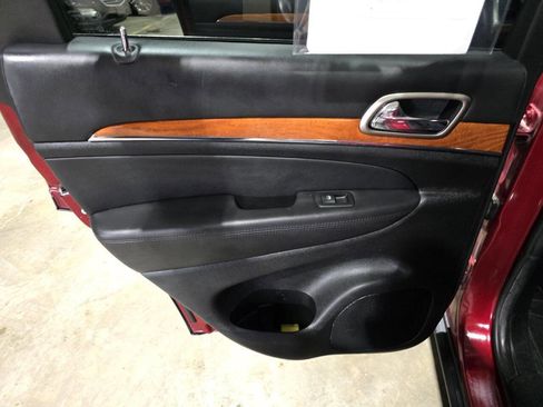 Used 2012 Jeep Grand Cherokee Overland image 28