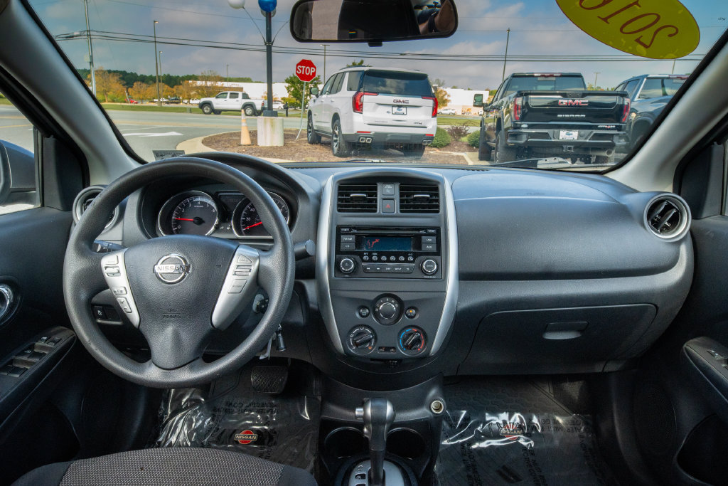 Used 2017 Nissan Versa SV FWD image 14