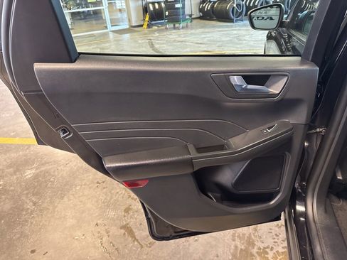 Used 2025 Ford Escape ST-Line AWD/4WD image 26