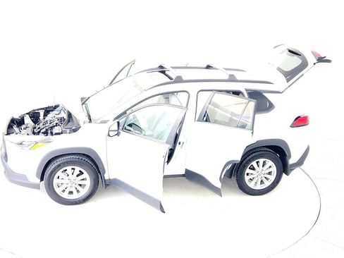 Certified 2023 Toyota Corolla Cross LE image 22