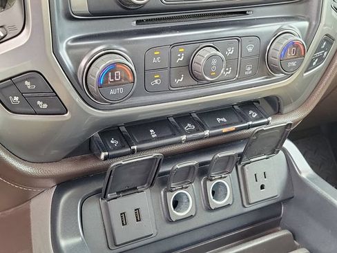 Used 2017 Chevrolet Silverado 1500 LTZ Z71 w/ LTZ Plus Package AWD/4WD image 26