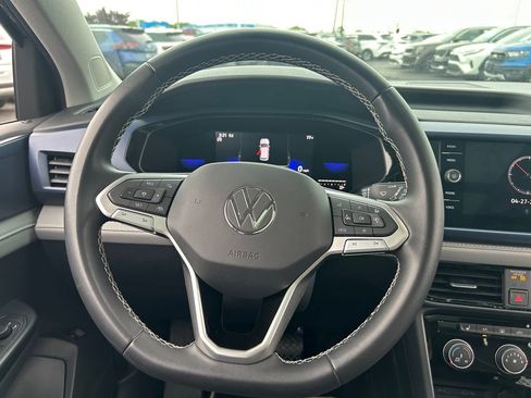 Used 2023 Volkswagen Taos SE AWD/4WD image 10