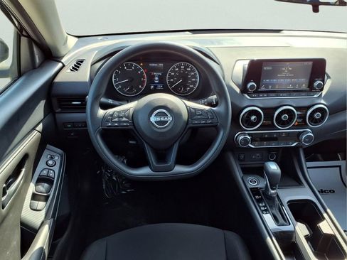 Used 2025 Nissan Sentra S FWD image 9
