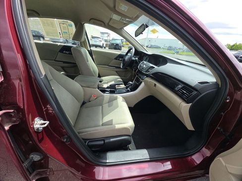 Used 2016 Honda Accord LX image 30