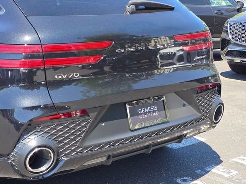 Used 2022 Genesis GV70 3.5T Sport AWD/4WD image 13