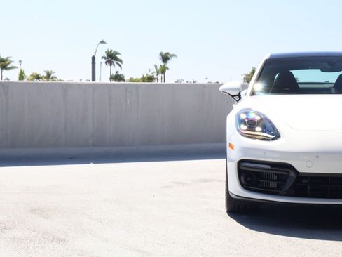 Certified 2022 Porsche Panamera 4S AWD/4WD image 12