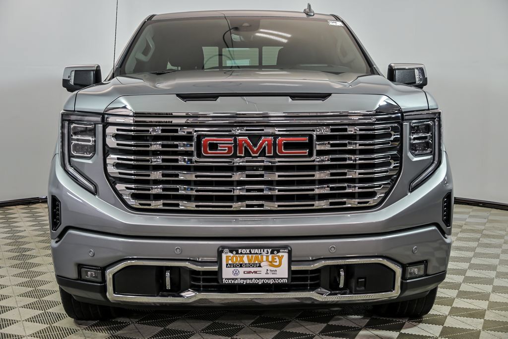 Used 2024 GMC Sierra 1500 Denali AWD/4WD image 4