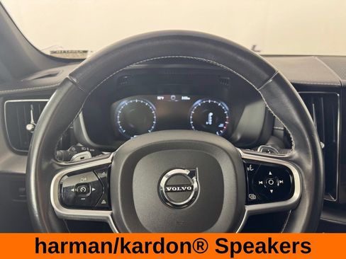 Used 2020 Volvo XC60 T5 R-Design AWD/4WD image 14
