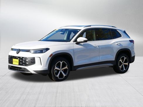 New 2026 Volkswagen Tiguan SE image 2