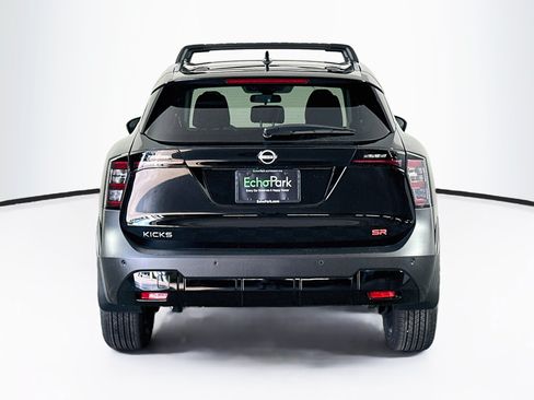 Used 2026 Nissan Kicks SR w/ Cold Weather Package FWD image 7