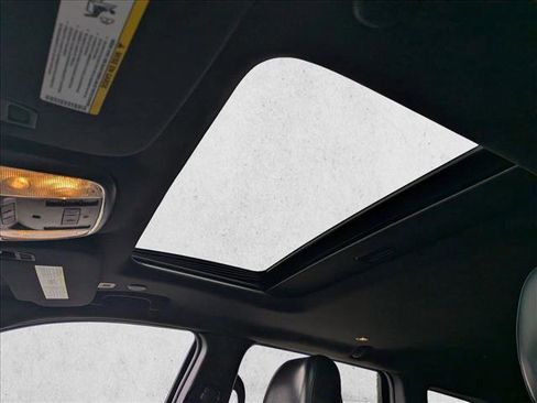 Used 2018 Jeep Grand Cherokee Altitude image 13